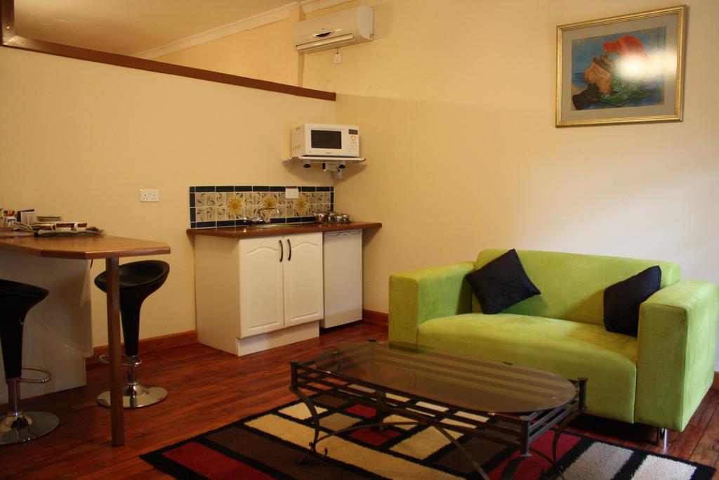 Palmwood Lodge Lusaka Habitación foto